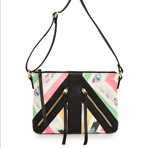Nicole Miller NEW YORK Chevron Crossbody Bag - Picture 1 of 4